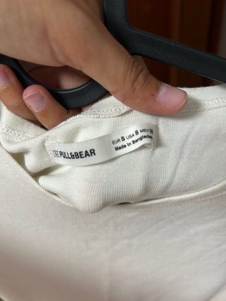 Camisetas de Pull&Bear y Shein.