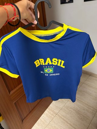 Camisetas de Pull&Bear y Shein.
