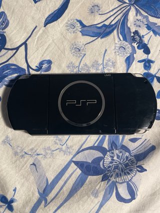 PSP 3000 Negra + Juego Wall-E