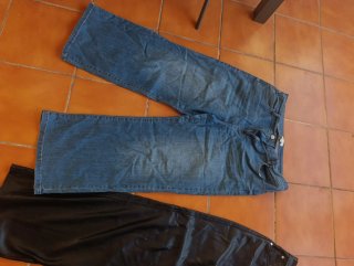 4 Pantalones vaqueros y negros Precio para los 4