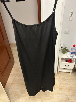 Vestido y Mono negro de Ellesse y Shein.