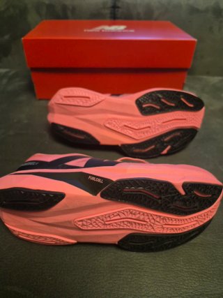 Zapatillas New Balance Rebel V4 Talla 40.5