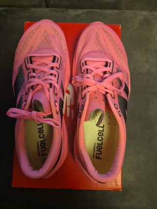 Zapatillas New Balance Rebel V4 Talla 40.5