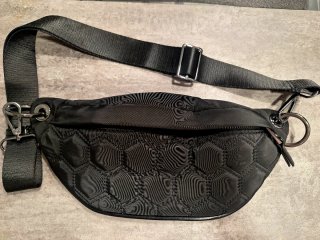 Riñonera Zara negra