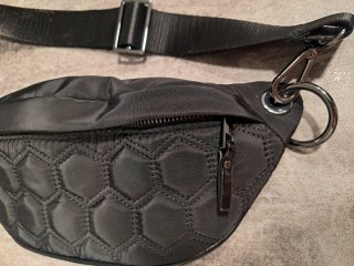 Riñonera Zara negra