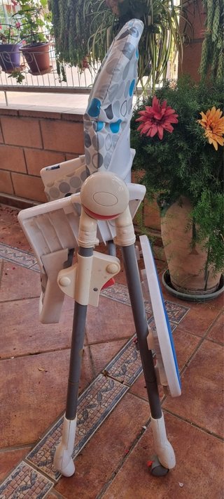 Trona regulable para bebé