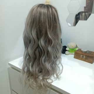 Peluca cabello natural tono plata