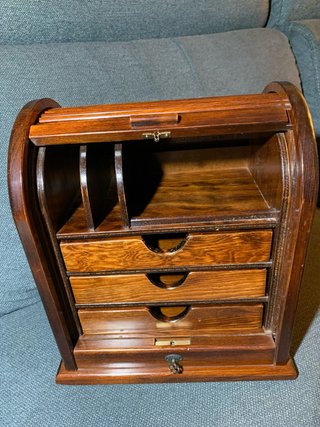 Caja secreter de madera
