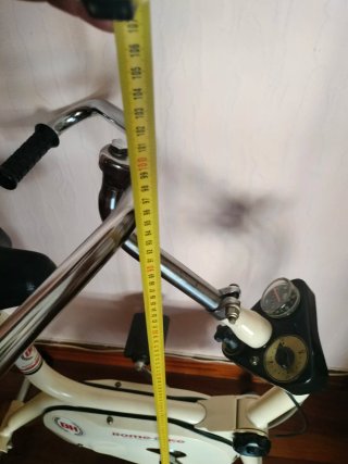 Bici Estática BH Home Bike.  Está en LLODIO/LAIDIO