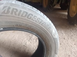3 Ruedas Bridgestone 215/65/R16