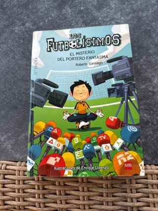 Pack 4 libros de Los Futbolísimos.