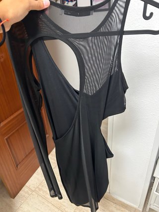Vestido Bershka negro con transparencias