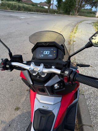 Voge SR1 ADV Scooter Roja y Gris