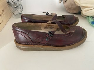 Dr. Martens Granate Talla 38
