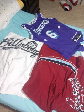 Jersey Nike Lakers talla M y Shorts Billabong t 34
