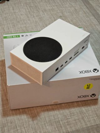 Xbox Series S 512GB + Accessori
