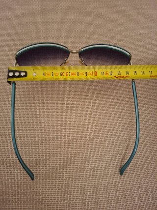 Occhiali da sole a farfalla viola e teal