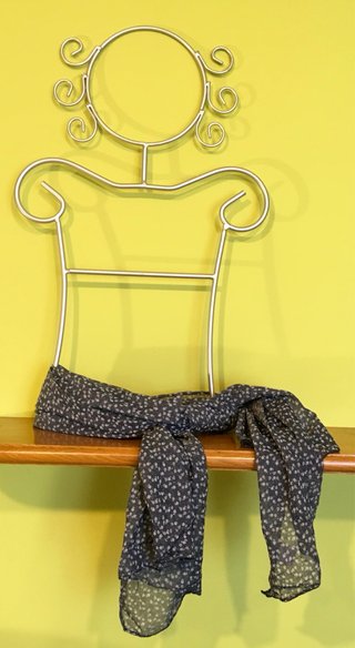 Sciarpa/foulard blu con stampa floreale