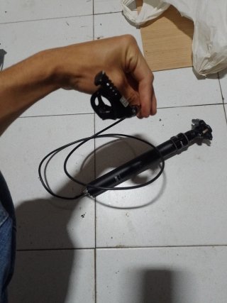 Tija telescópica Rock Shox Reverb