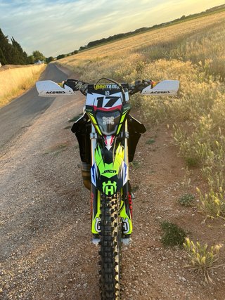 Husqvarna WRE 125 Enduro Moto