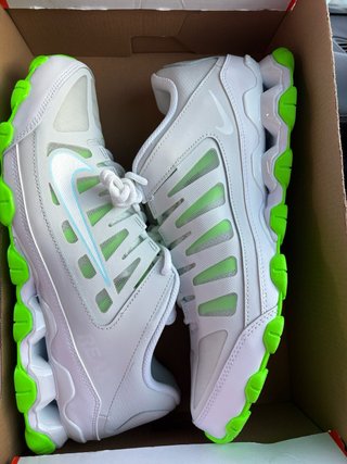 Nike Reax 8 Zapatillas Blancas y Verdes