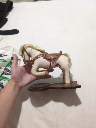 Caballito de juguete antiguo