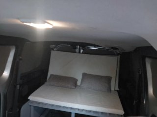 Nissan NV200 2011