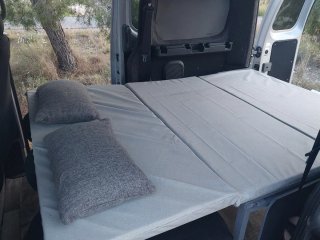 Nissan NV200 2011