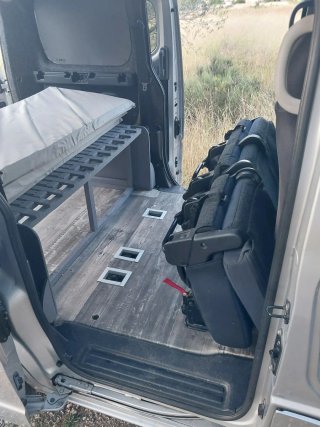 Nissan NV200 2011