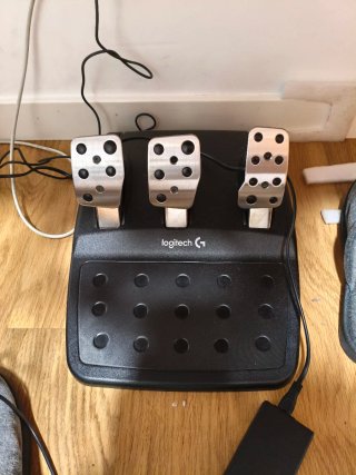 Volante Logitech G29 con Pedales y Shifter
