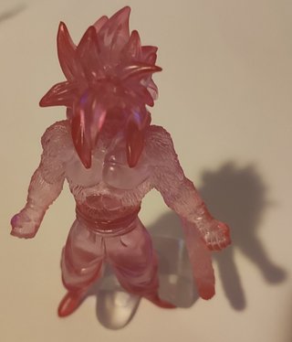 Gachapon Dragon Ball Z Goku SSJ4 transparente