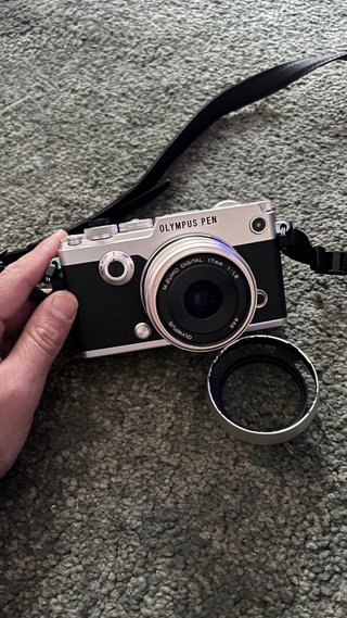 Olympus PEN F Cámara Plata y Negra