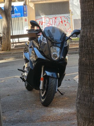 Gilera GP 800 Maxi Scooter Negra