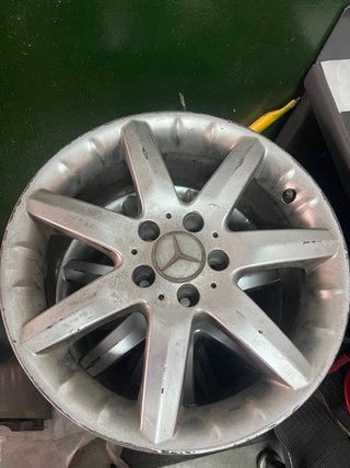 Llantas Mercedes 17