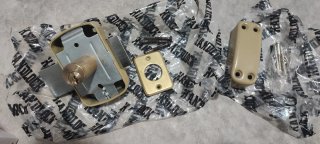 Cerradura de sobreponer
