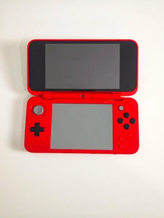Console Nintendo New 2DS XL Edizione Pokeball