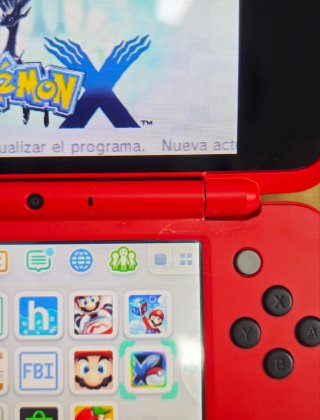 Console Nintendo New 2DS XL Edizione Pokeball