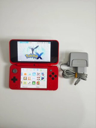 Console Nintendo New 2DS XL Edizione Pokeball
