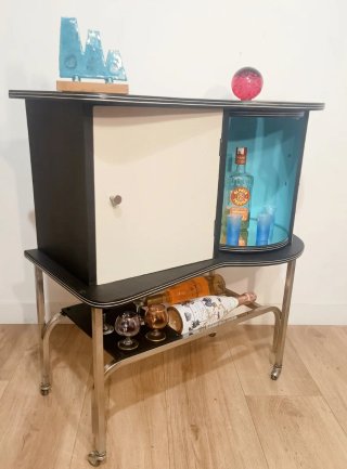 MUEBLE BAR RETRO.