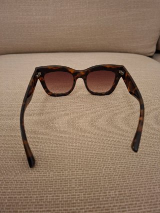 Occhiali da sole montatura acetato