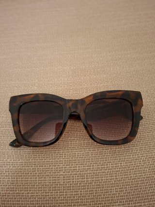 Occhiali da sole montatura acetato