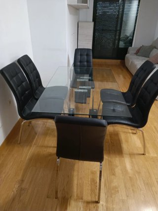 Mesa Comedor Cristal y 6 Sillas Piel Negras