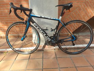 Bicicleta carretera FOCUS CAYO