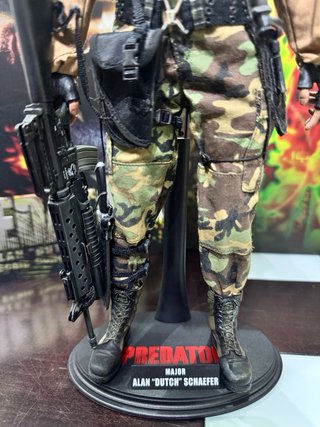 Figura Hot Toys Alan Dutch Predator 1/6