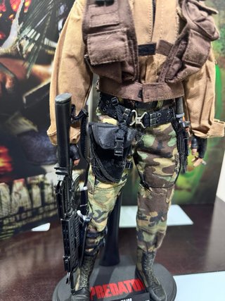 Figura Hot Toys Alan Dutch Predator 1/6