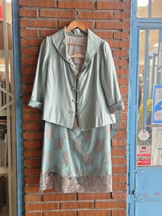 Traje de fiesta chaqueta y falda