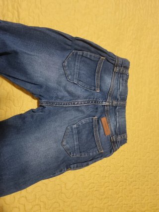Pantalón vaquero azul Talla 6 años