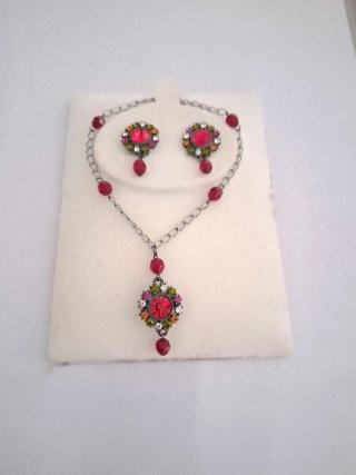 Conjunto Collar y Pendientes Rojo