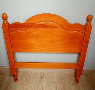 Cabecero de madera naranja