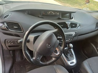 Renault Grand Scenic 2013